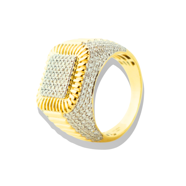 Excellent 1.98 CT Diamond Ring in 18K Gold 
