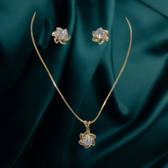 133 18 K Gold Diamond Pendant 7/0.34CT Ed 14/ 0.68 CT set 11.86 Gram Gold