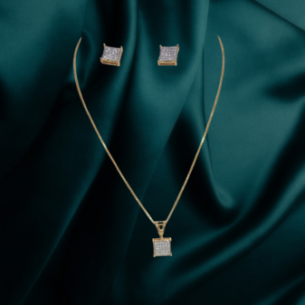 137 18 K Gold Diamond Pendant PD 16/ 0.15 CT Ed 50/ 0.17 CT set 7.41 Gram Gold