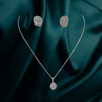 143 18 K Gold Diamond Pendant PD 18/ 0.22 CT Ed 32/ 0.43 CT set 4.32 Gram Gold