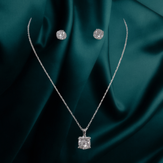 145 18 K Gold Diamond Pendant PD 7/ 0.57 CT Ed 10/ 0.53 CT set 5.50 Gram Gold