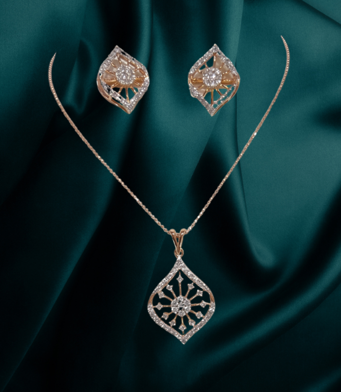 147 KBZ GLD DMD PNDT set 147 18 K Gold Diamond Pendant PD / 0.64 CT Ed / 0.66 CT set 8.04 Gram Gold