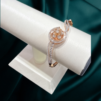 157 18 K Gold Diamond Bracelet 13.91 Gram Gold Diamond /1.46 CT
