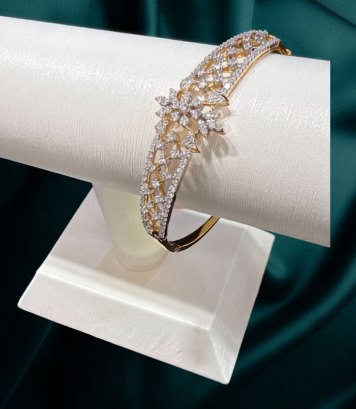 158 KBZ GLD DMD BRACELET 158 18 K Gold Diamond Bracelet 20.15 Gram Gold Diamond 133/1.86 CT