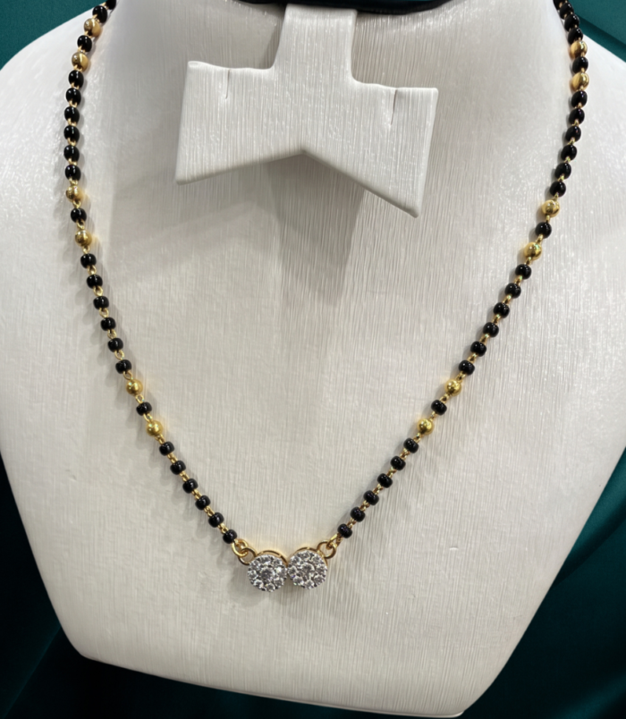 221 KBZ GOLD DMD MSTR SET 22k gold, natural diamond, mangalsutra pendant set