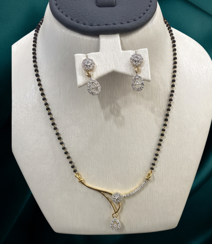 223 KBZ GOLD DMD MSTR SET 22k Gold , diamond, mangalsutra
